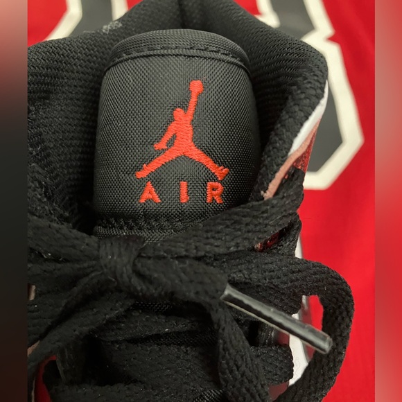 Nike Air Jordan 1 “Wear-Away Shoes” - Gorgeous Sneakers! - Picture 5 of 13